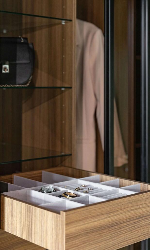 Jewellery organiser in a walk-in closet