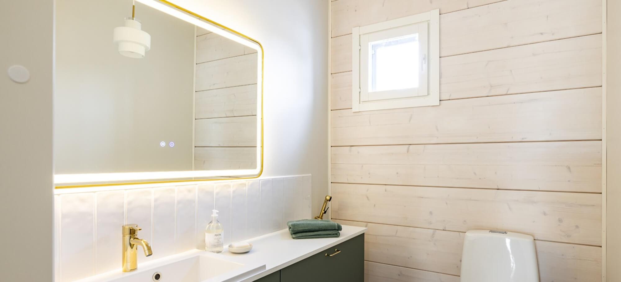 Mirror Line mirrors